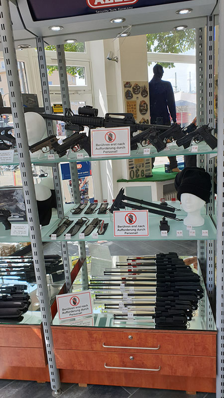Waffen in Köln kaufen im freien Verkauf für Personen ab 18 Jahren